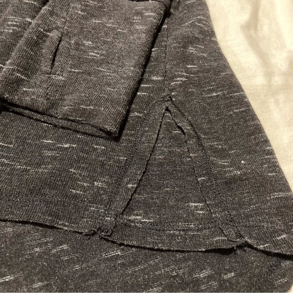 Spring + Mercer Space Dye Tee in Charcoal | Long Sleeve Tunic | Thumb Holes - Picture 9 of 9